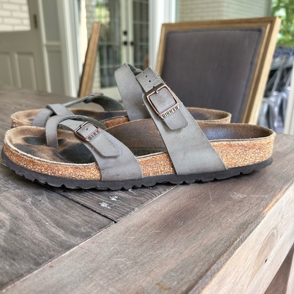 Mayari Birkenstock in Coffee Color